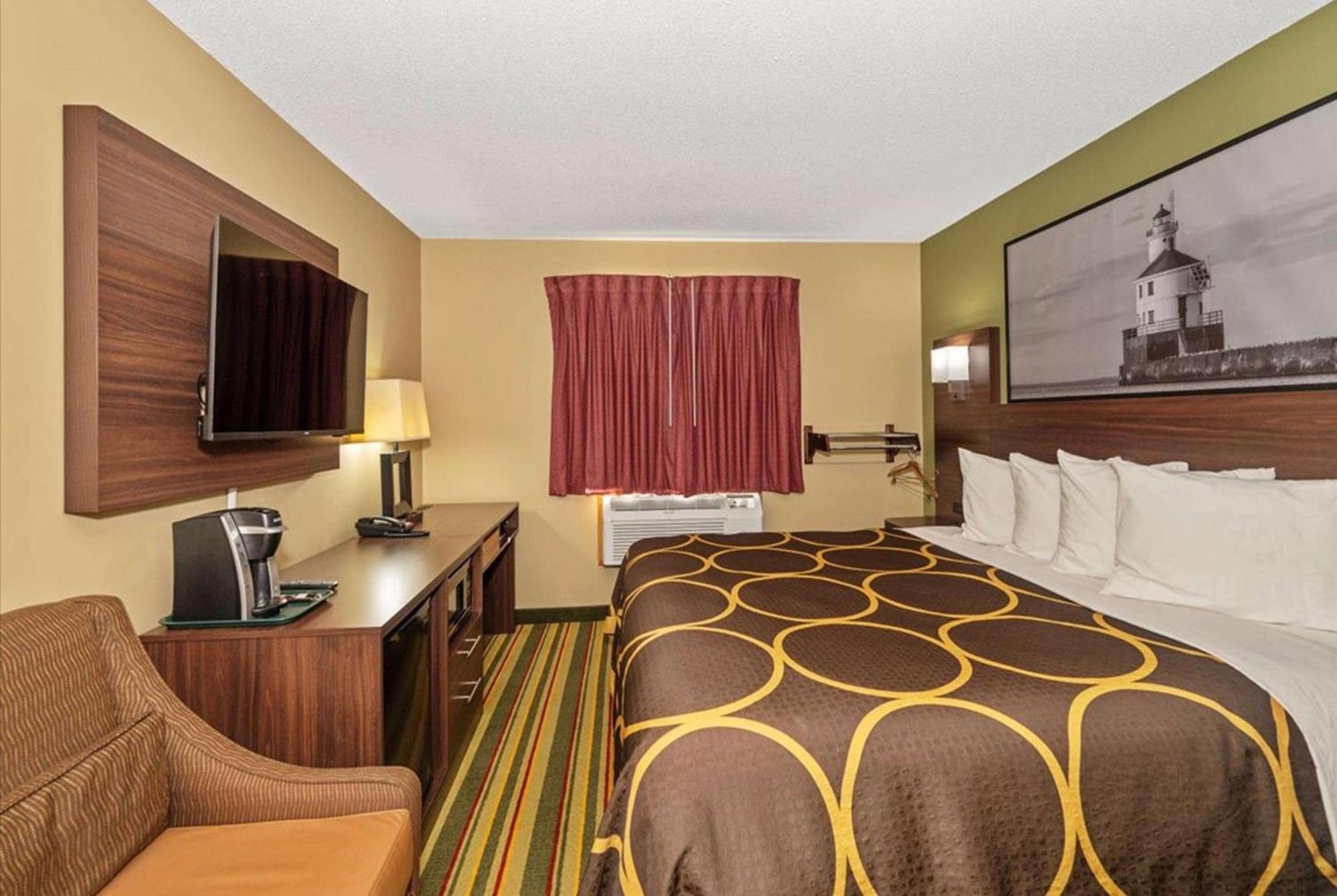 Super 8 By Wyndham Superior Wi Hotel ภายนอก รูปภาพ