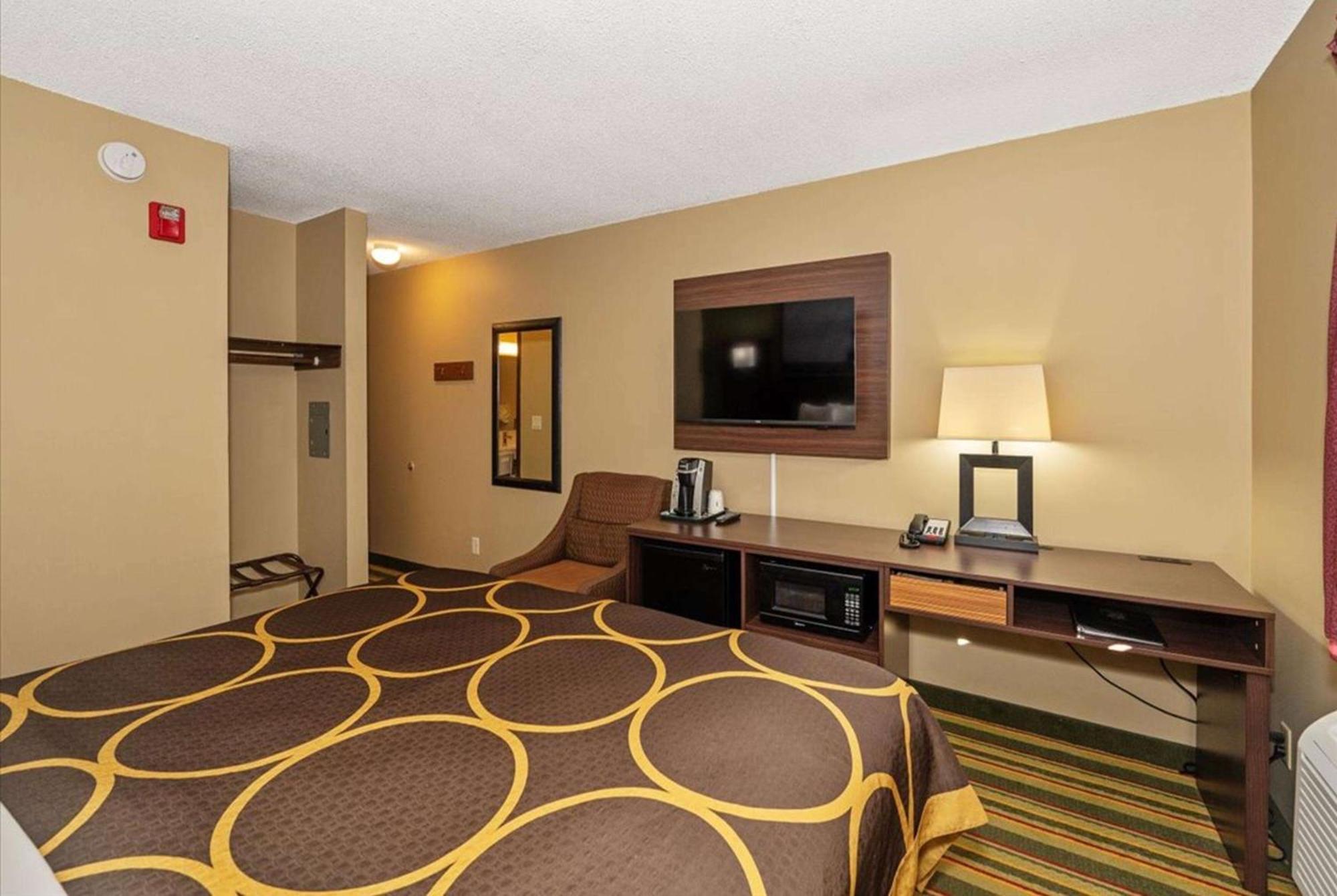 Super 8 By Wyndham Superior Wi Hotel ภายนอก รูปภาพ